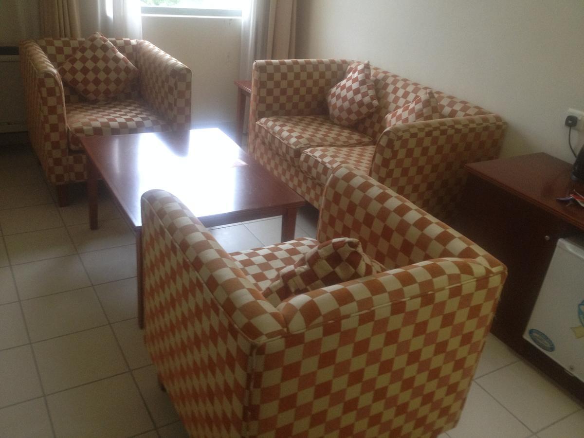 Tinapa Lakeside Hotel Calabar Kültér fotó