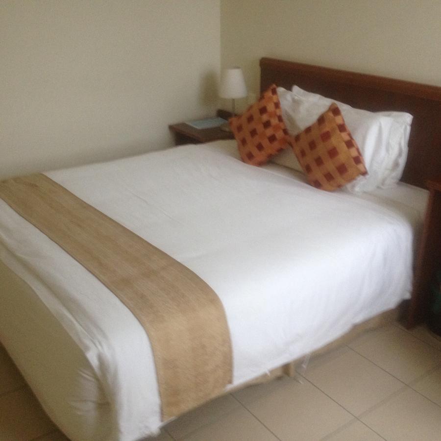 Tinapa Lakeside Hotel Calabar Kültér fotó