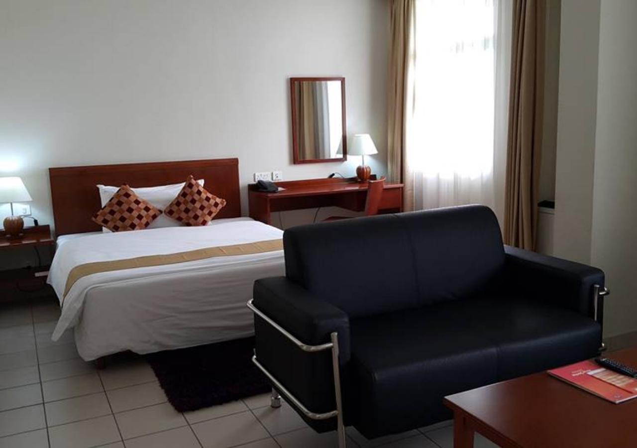 Tinapa Lakeside Hotel Calabar Kültér fotó