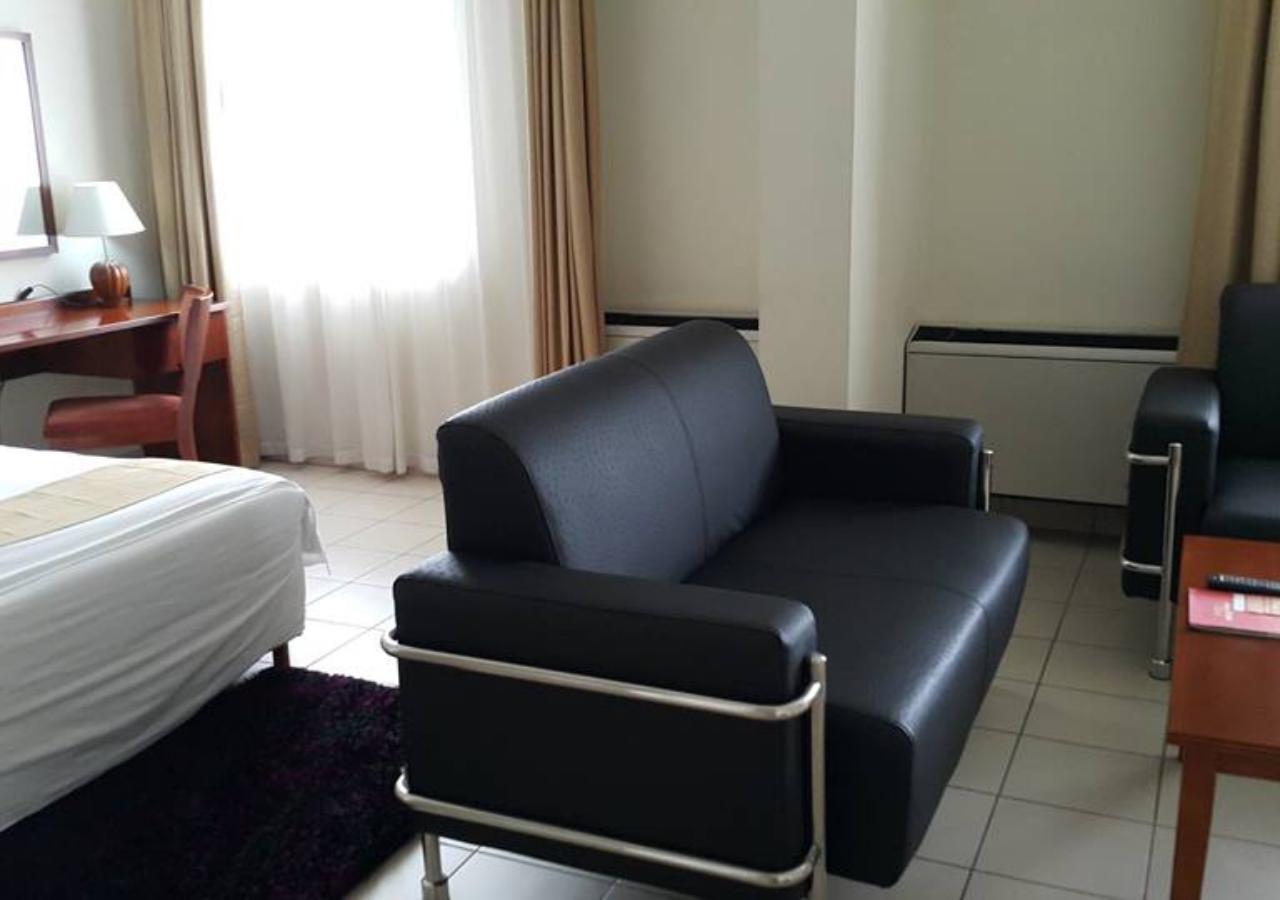 Tinapa Lakeside Hotel Calabar Kültér fotó