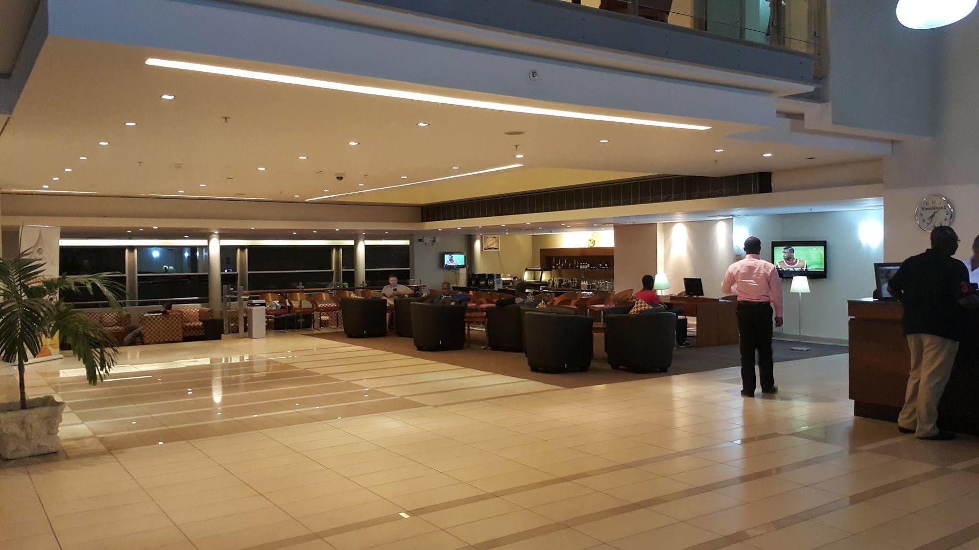 Tinapa Lakeside Hotel Calabar Kültér fotó