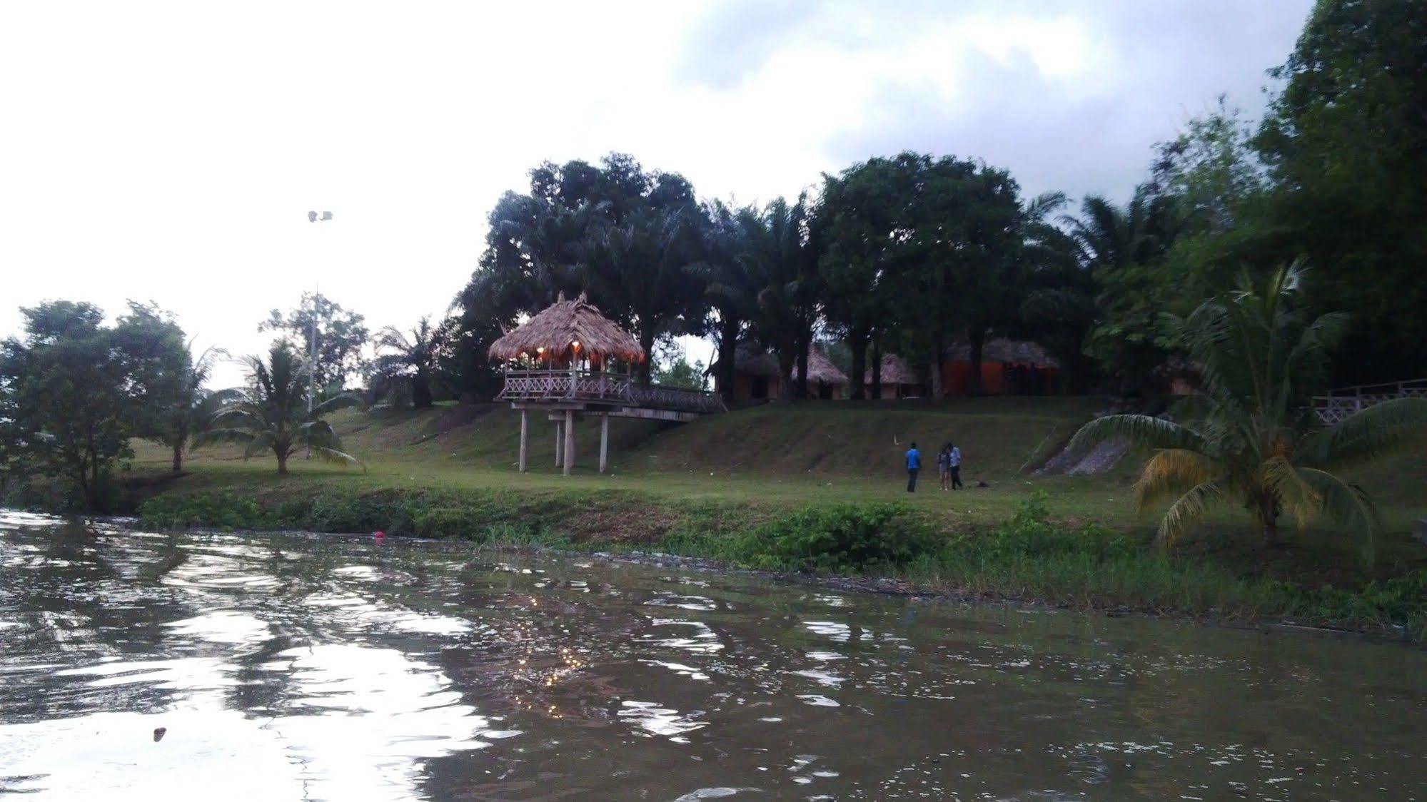 Tinapa Lakeside Hotel Calabar Kültér fotó